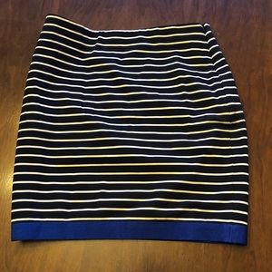 Ann Taylor super stretchy pencil skirt